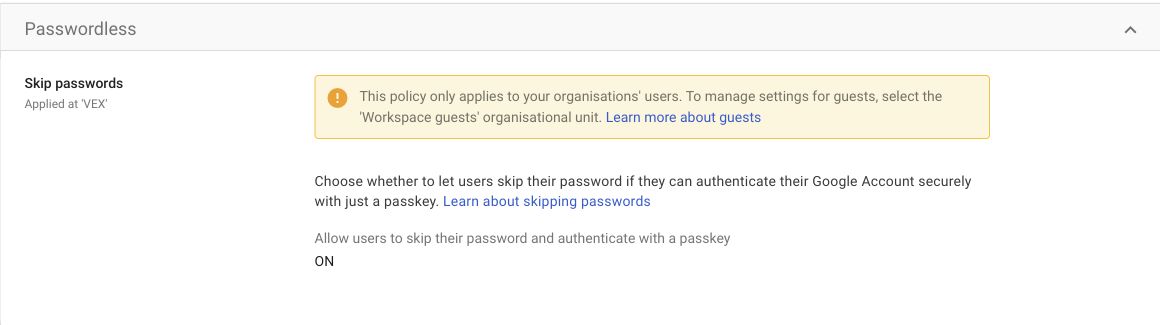 Google Workspace Passwordless settings showing Skip passwords ON, applied at the organization scope.